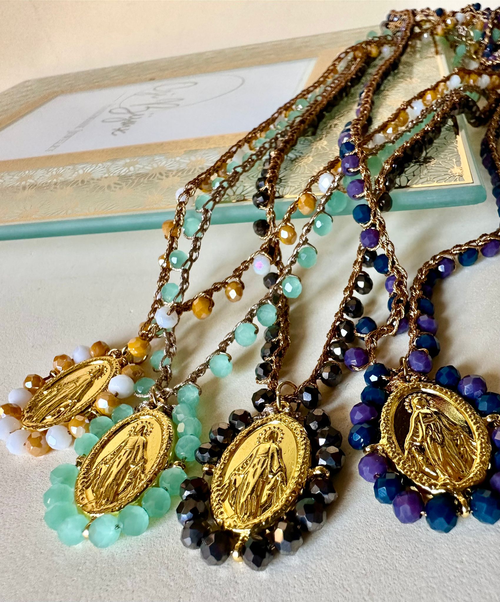 Collana Mariana