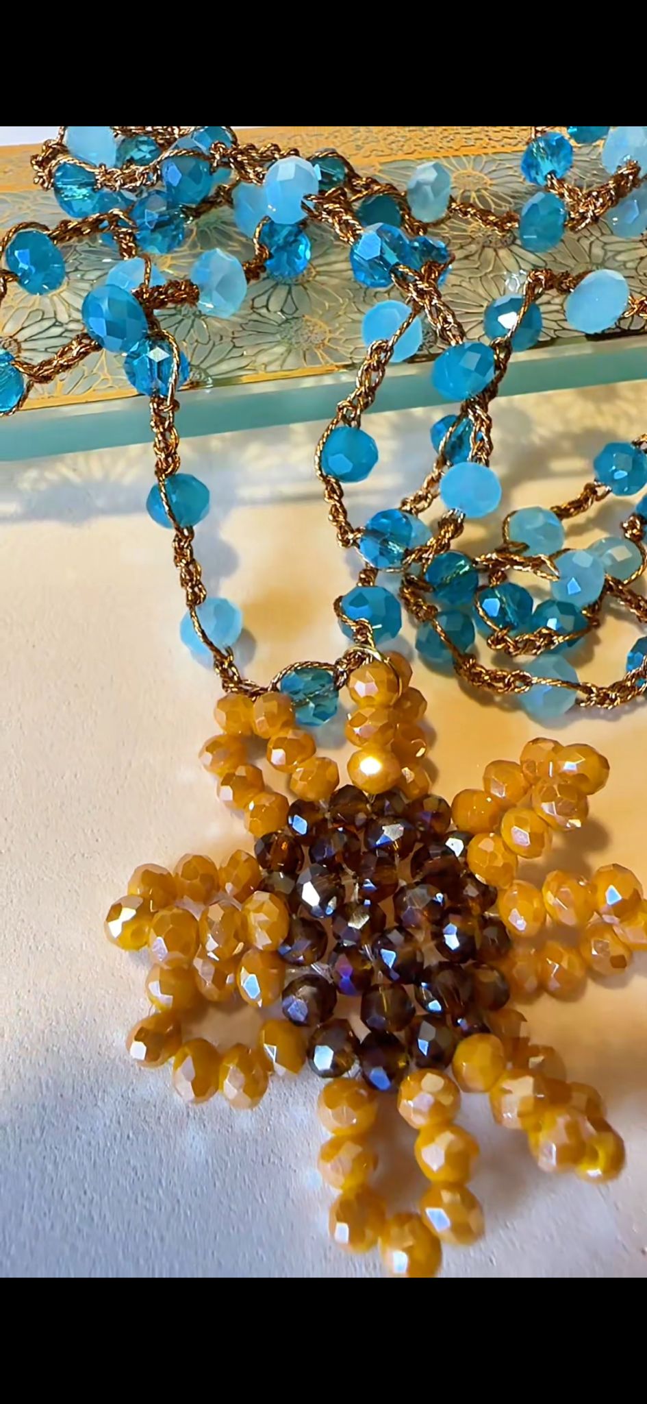 Collier Capri